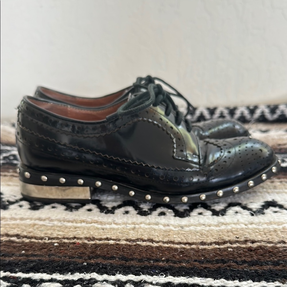 💫SOLD💫*VINTAGE* JEFFREY CAMPBELL Black Patent Leather Studded Oxfords